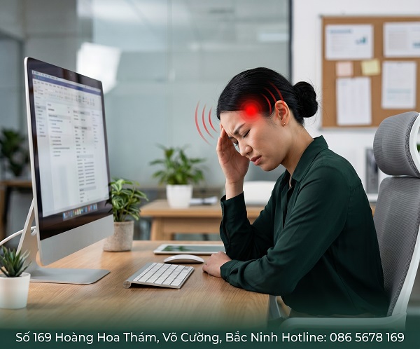 Đau nửa đầu kéo dài: Cảnh báo bệnh lý nguy hiểm nhiều người đang chủ quan